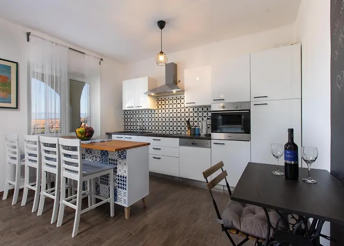 Niklas Apartments