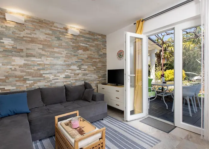 Niklas Apartments